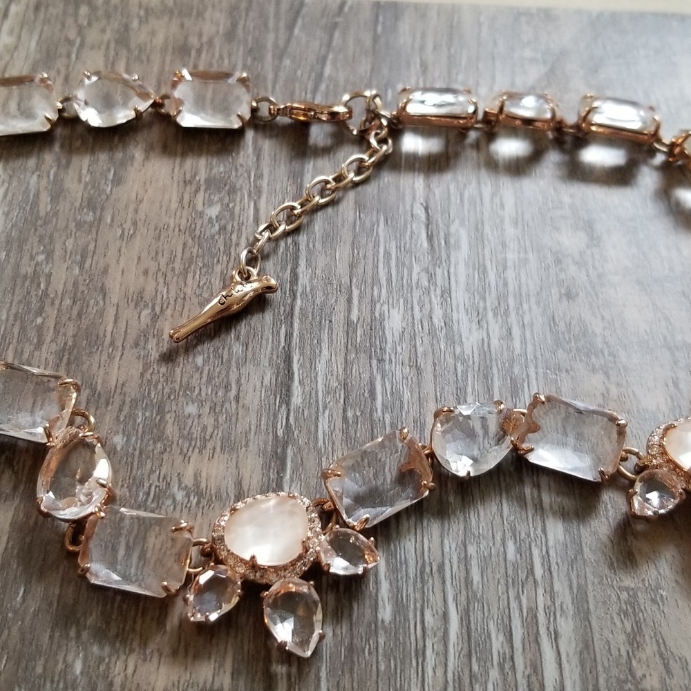 La Vie En Rose Collar Necklace